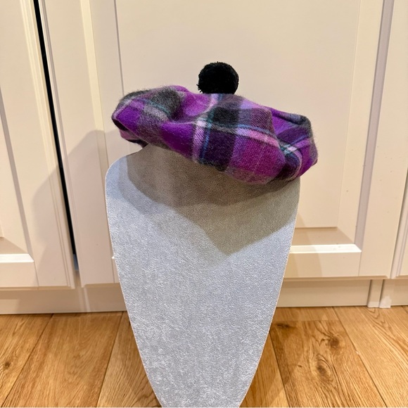 [SOLD] Edinburgh Cashmere Since 1437 High Quality Tartan Adult’s Tammy Hat - Picture 2 of 7